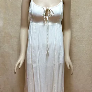 Médium Dress Size S Spaghetti Strap White Solid Color