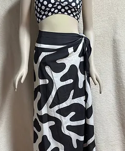 Skirt for all Occasions Black + White+ Coral Pattern Size M